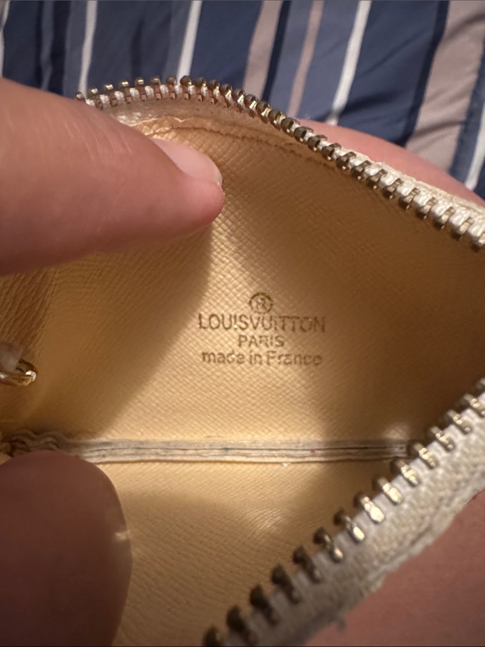 Louis Vuitton Multicolor Monogram White Canvas Key Pouch with Gold Hardware - Picture 4 of 5